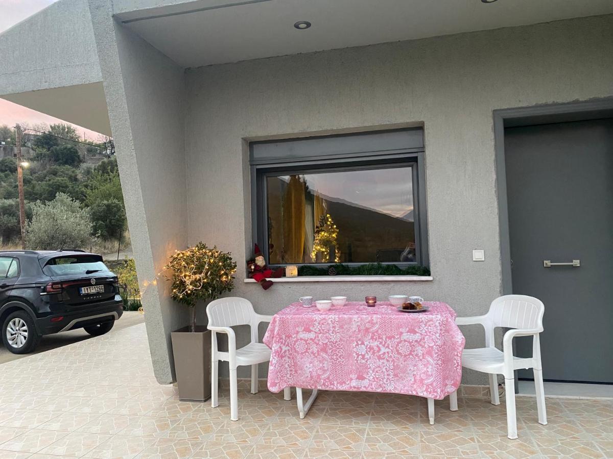 Stellas Guesthouse Near Arachova Stírion Esterno foto